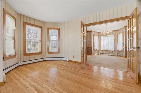 Living - 447 Winter St, Woonsocket, RI 02895 photo 5 of 8
