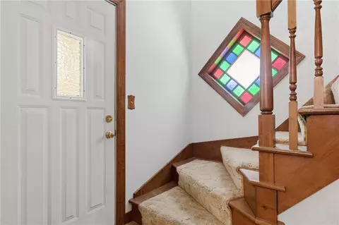 Entry Way - 447 Winter St, Woonsocket, RI 02895 photo 3 of 5