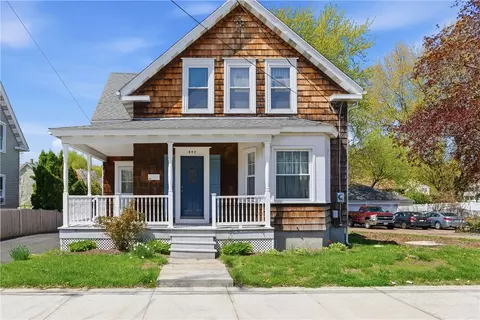 447 Winter St, Woonsocket, RI 02895
