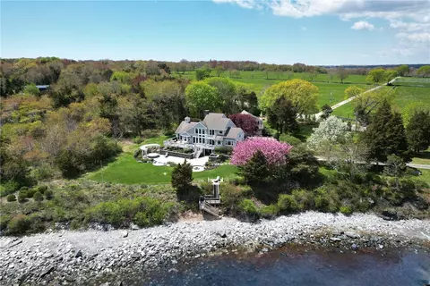 115 Beavertail Rd, Jamestown, RI 02835