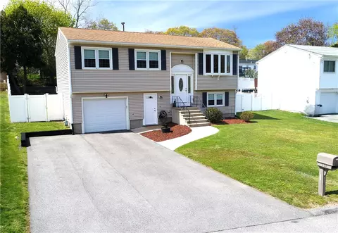 131 Jambray Ave, Warwick, RI 02886