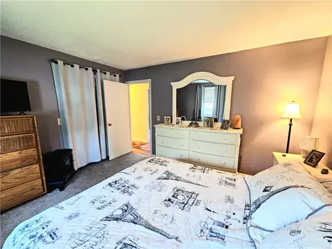 Bedroom - 131 Jambray Ave, Warwick, RI 02886 photo 2 of 5