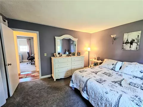 Bedroom - 131 Jambray Ave, Warwick, RI 02886 photo 4 of 5
