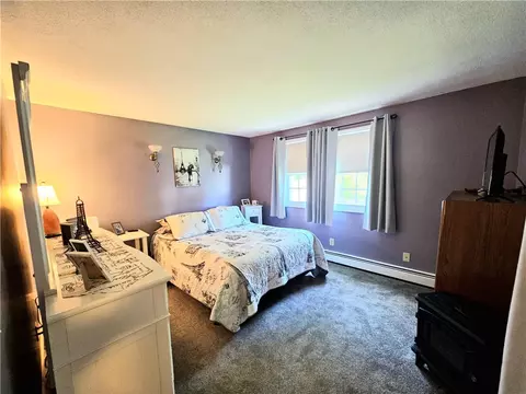 Bedroom - 131 Jambray Ave, Warwick, RI 02886 photo 1 of 5