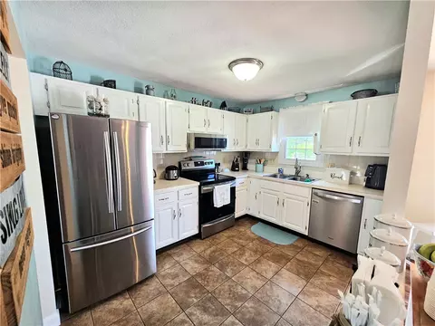 Kitchen - 131 Jambray Ave, Warwick, RI 02886 photo 4 of 4