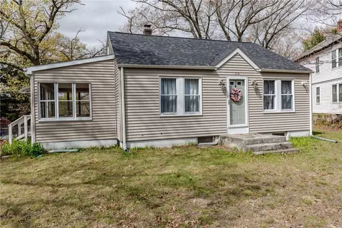 310 Mendon Rd, Attleboro, MA 02703