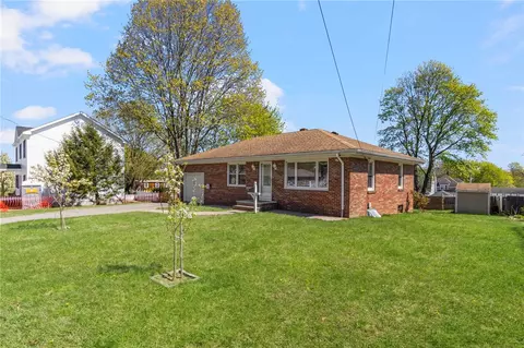 Exterior - 495 Gaskill St, Woonsocket, RI 02895 photo 7 of 8
