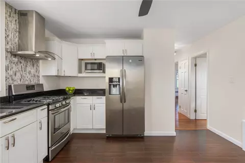 Kitchen - 495 Gaskill St, Woonsocket, RI 02895 photo 3 of 4