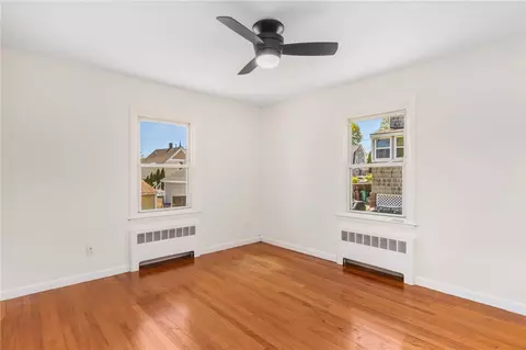 Bedroom - 495 Gaskill St, Woonsocket, RI 02895 photo 4 of 5