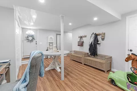 Entry Way - 17 Pine Ave, Coventry, RI 02816 photo 4 of 4