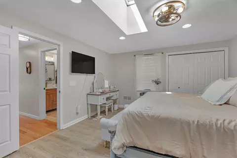 Bedroom - 17 Pine Ave, Coventry, RI 02816 photo 5 of 5