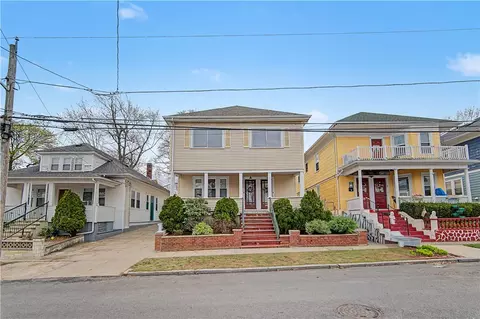 132 Washington Ave, Providence, RI 02905