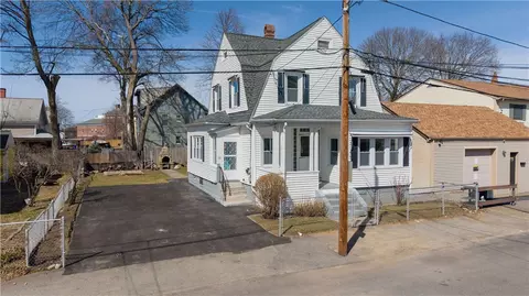 15 Redfern St, North Providence, RI 02911