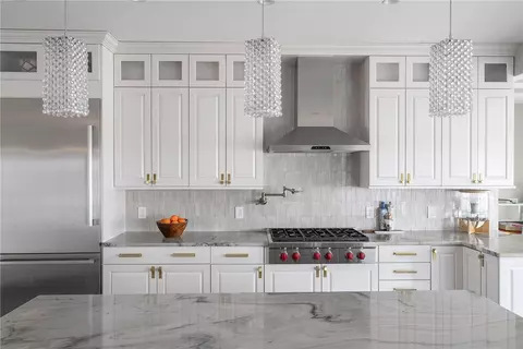 Kitchen - 1090 Buttonwoods Ave, Warwick, RI 02886 photo 3 of 7
