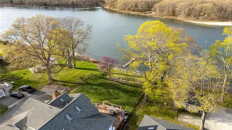 View/Area - 1090 Buttonwoods Ave, Warwick, RI 02886 photo 2 of 5