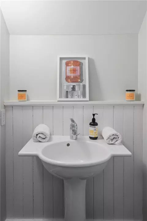Bath - 1090 Buttonwoods Ave, Warwick, RI 02886 photo 1 of 7
