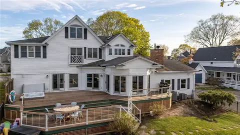 Exterior - 1090 Buttonwoods Ave, Warwick, RI 02886 photo 2 of 6