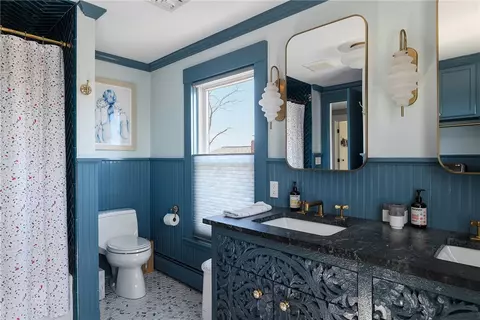 Bath - 1090 Buttonwoods Ave, Warwick, RI 02886 photo 6 of 7