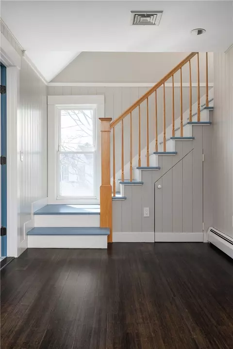 Entry Way - 1090 Buttonwoods Ave, Warwick, RI 02886 photo 4 of 5