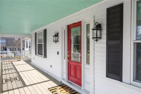 Exterior - 1090 Buttonwoods Ave, Warwick, RI 02886 photo 1 of 6
