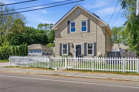 625 Oakland Beach Ave, Warwick, RI 02889