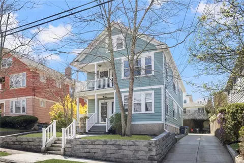 92 Colonial Rd, Providence, RI 02906