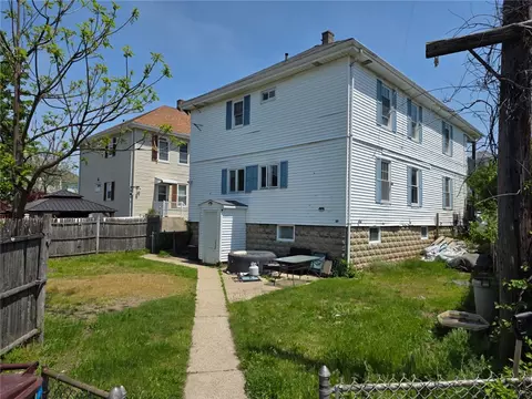 471 Providence St, Woonsocket, RI 02895 photo 2