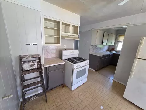 471 Providence St, Woonsocket, RI 02895 photo 10