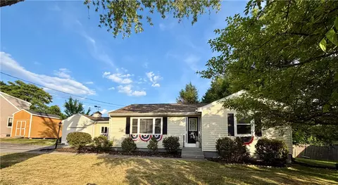 40 Heroux Blvd, Cumberland, RI 02864