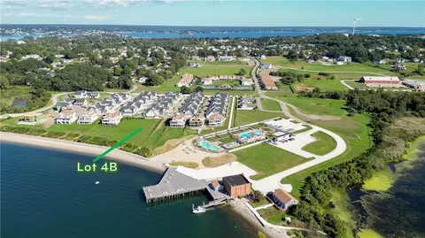 143 Newport Beach Dr, Portsmouth, RI 02871