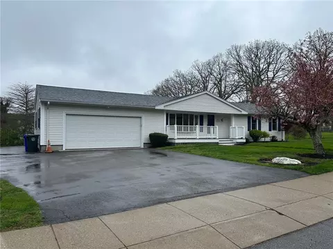 245 Chestnut St, Bristol, RI 02809
