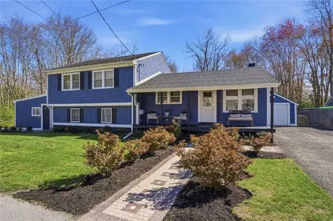 22 Pennsylvania Ave, Warren, RI 02885