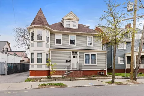 156 Vinton St, Providence, RI 02909