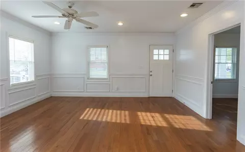 Living - 20 W View St, Warwick, RI 02889 photo 4 of 6