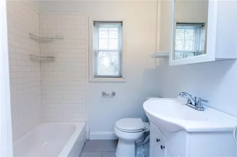 Bath - 20 W View St, Warwick, RI 02889 photo 1 of 4