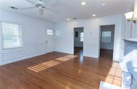 Living - 20 W View St, Warwick, RI 02889 photo 3 of 6