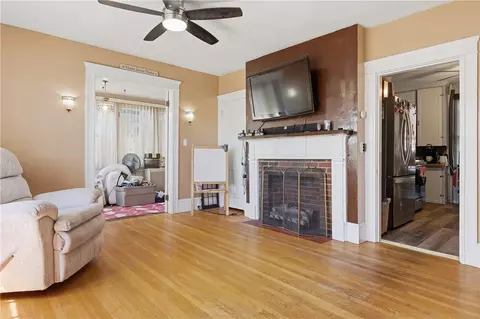Living - 448 Gaskill St, Woonsocket, RI 02895 photo 2 of 5