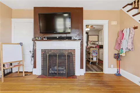 Living - 448 Gaskill St, Woonsocket, RI 02895 photo 3 of 5