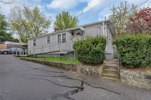 134 Glenbridge Ave, Providence, RI 02909