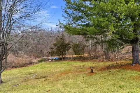 Exterior - 7 Brookview Ct, Westerly, RI 02891 photo 10 of 10
