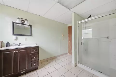 Bath - 7 Brookview Ct, Westerly, RI 02891 photo 1 of 1