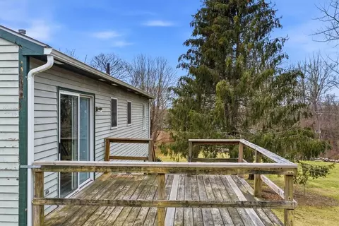Exterior - 7 Brookview Ct, Westerly, RI 02891 photo 2 of 10