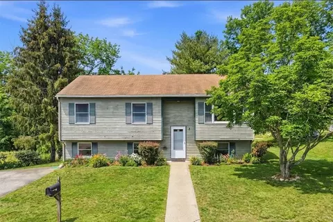 7 Brookview Ct, Westerly, RI 02891
