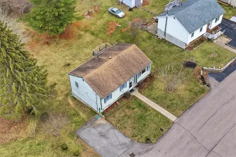 View/Area - 7 Brookview Ct, Westerly, RI 02891 photo 2 of 8