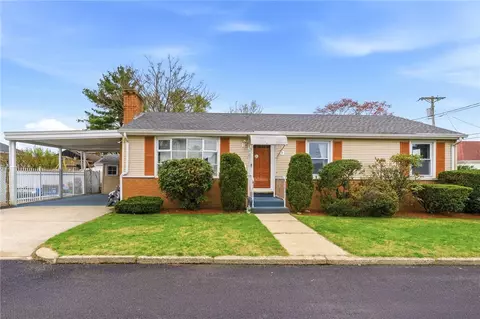 5 Poirier St, Pawtucket, RI 02861