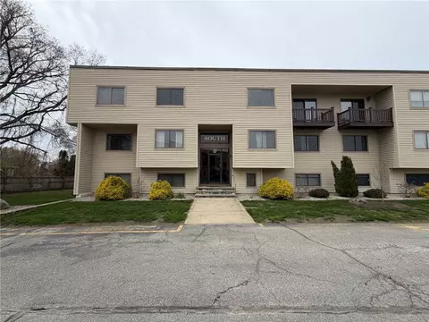 196 Old River Rd #SOUTH 5C, Lincoln, RI 02865