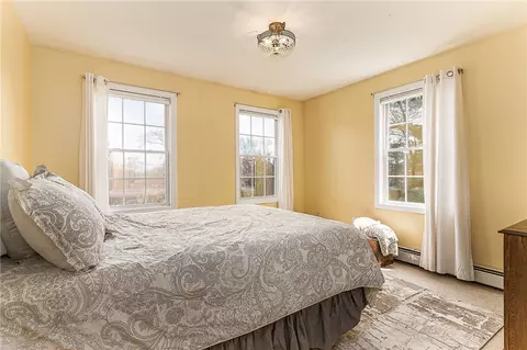 Bedroom - 4 Laurel Ave, Westerly, RI 02891 photo 1 of 9