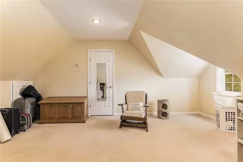 Bedroom - 4 Laurel Ave, Westerly, RI 02891 photo 8 of 9