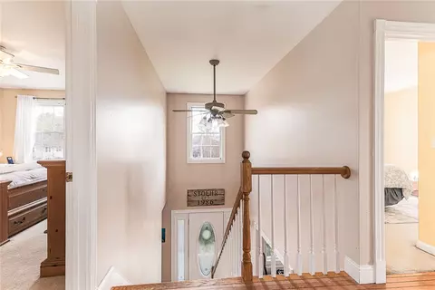 Entry Way - 4 Laurel Ave, Westerly, RI 02891 photo 3 of 3