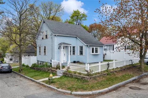 2 Carder St, Providence, RI 02904